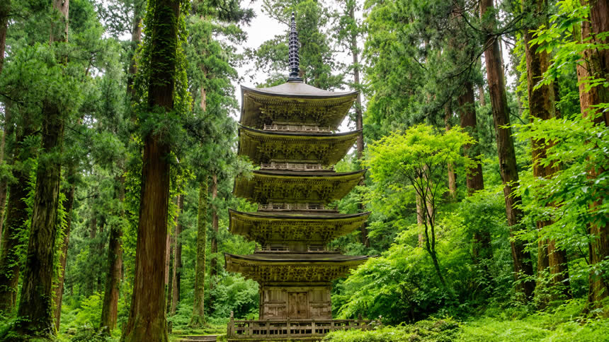羽黒山五重塔